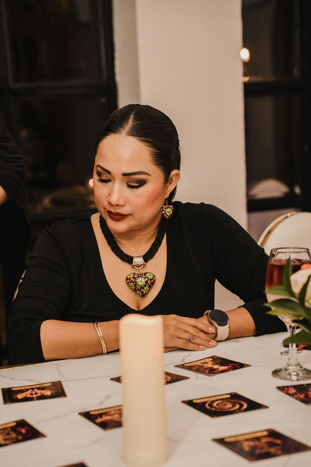 Invitada participando en Noche Esotérica